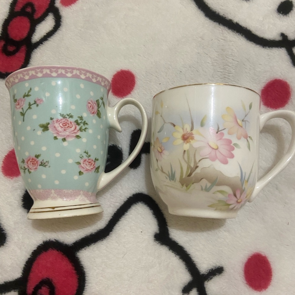 Floral mugs!🌸🎀